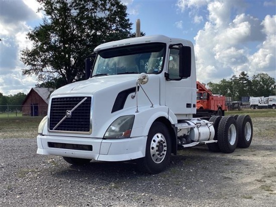 2010 VOLVO VNL WET KIT TRACTOR TRUCK