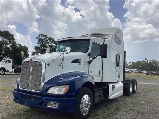 2013 KENWORTH T660 6X4 T/A SLEEPER