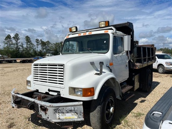 1995 INTERNATIONAL 4700 DumpTRUCK