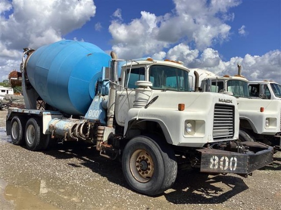 2003 MACK DM690S CONCRETE TRUCK