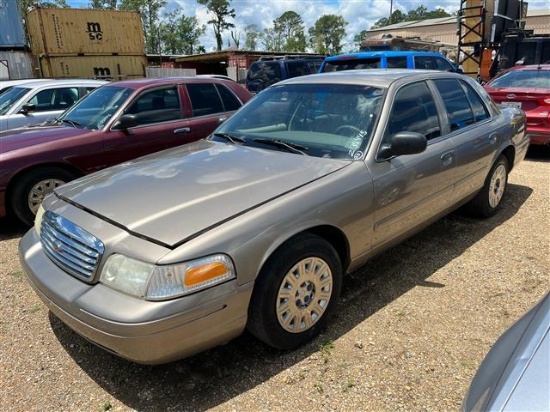 2003 FORD CROWN VIC AUTOMOBILE