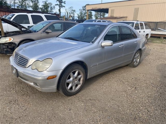 2001 MERCEDES C320