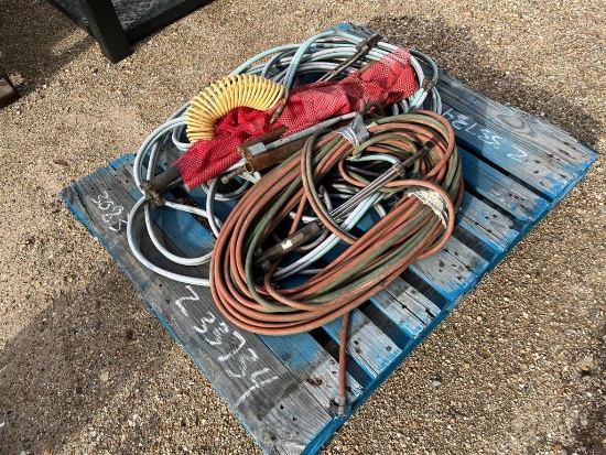 LOT OF TORCH HOSES AND TORCHES