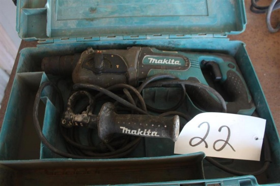 MAKITA ELECTRIC DRILL W/ CASE