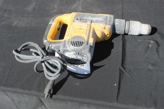 DEWALT D25501 ELECTRIC HAMMER DRILL W/ CASE