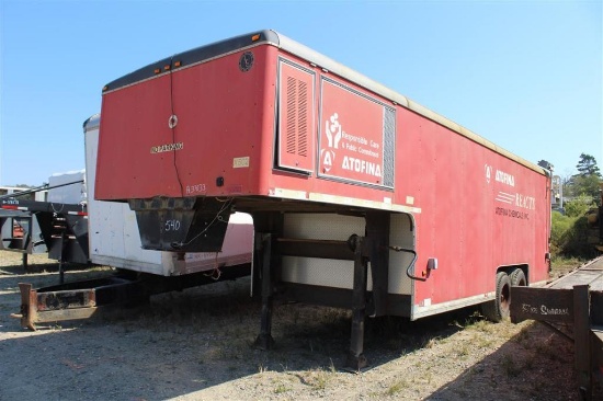 28FT 5TH WHEEL ENCLOSED TRAILER