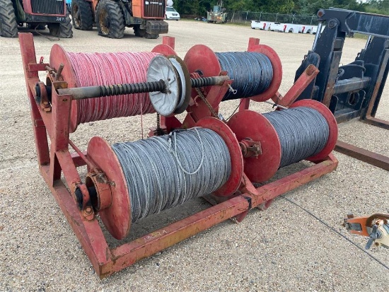 ROPE HOLDER WITH ROPE REELS