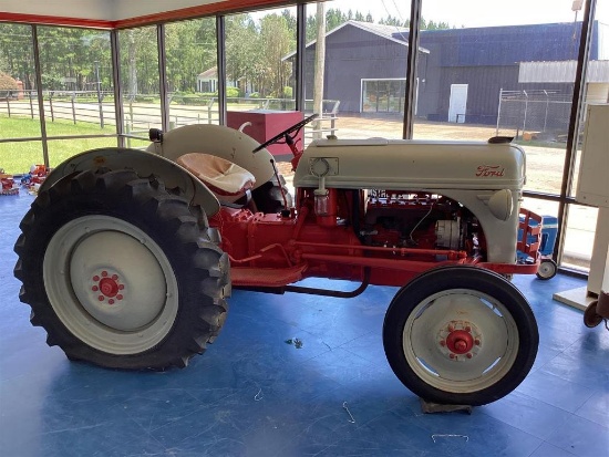 1948 FORD 8N TRACTOR