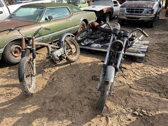 PALLET WITH HONDA MOTORCYCLE FRAME AND PARTS | PARTS/REPAIR