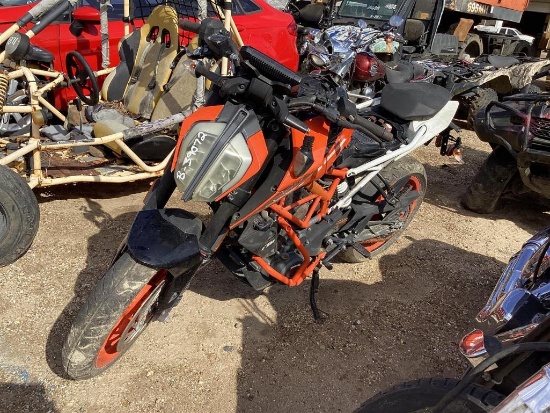 KTM 390 DUKE RACING MOTORCYCLE- PARTS/REPAIR