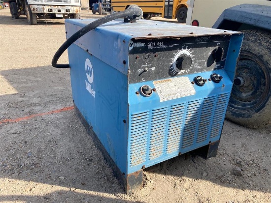 MILLER SRH-444 ELECTRIC WELDER