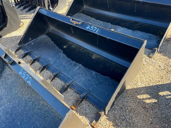80 INCH LOW PRO BUCKET WITH TEETH
