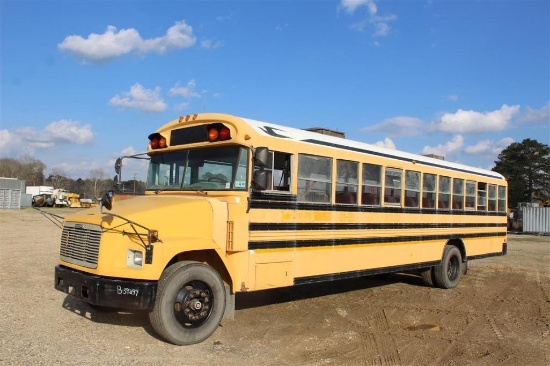 2001 FREIGHTLINER BUS