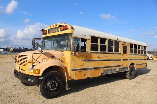 1998 INTERNATIONAL 3800 BUS
