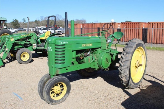 JOHN DEERE B
