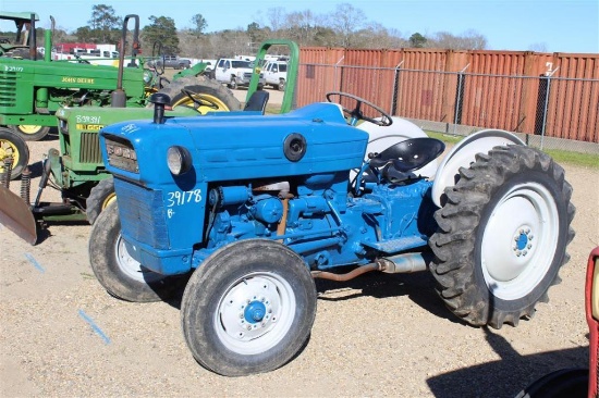 2010 FORD TRACTOR