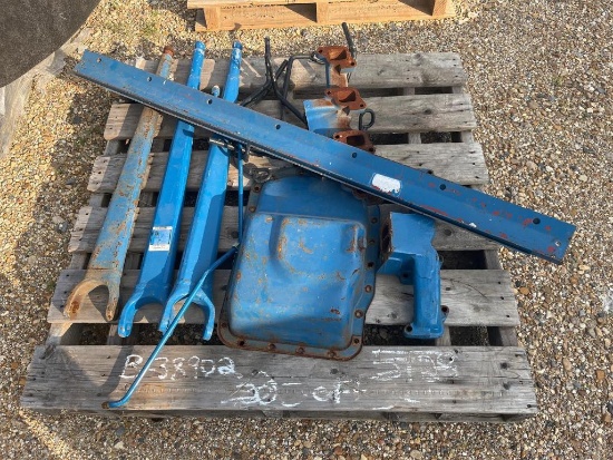 PALLET OF TRACTOR PARTS | HOLLAND/FORD PARTS