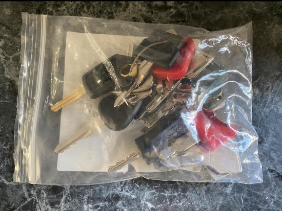 24 EQUIPMENT KEYS