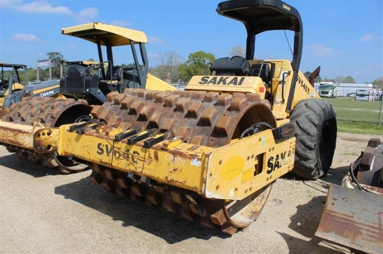 SAKAI SV640T PADFOOT DRUM COMPACTOR