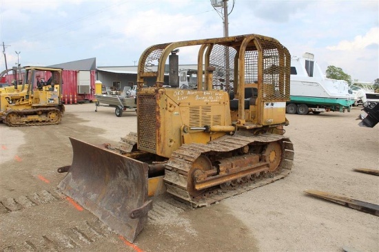INTERNATIONAL TD8