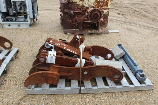 UNUSED 38 INCH HYD. EXCAVATOR THUMB