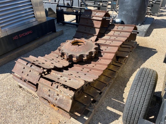 LOT OF TRACKS FOR CASE DOZER