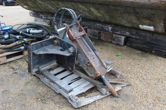 BOBCAT HYDRAULIC HAMMER