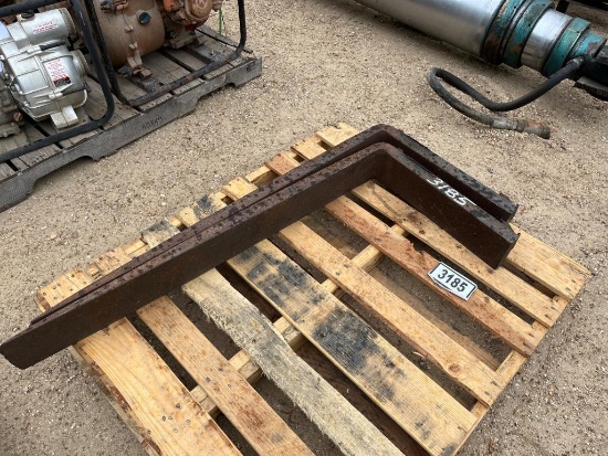 PALLET OF FORKS