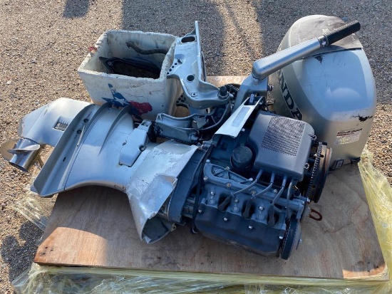 PALLET OF HONDA 4 STROKE 40HP OUTBOARD MOTOR FOR PARTS AND REPAIRS