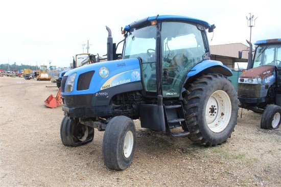 NEW HOLLAND T6020 TRACTOR