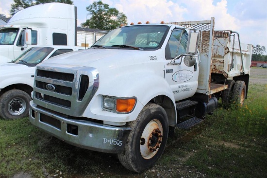 2005 FORD F750