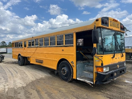 2004 IC BUS