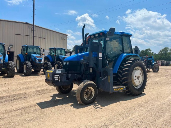 NEW HOLLAND B100C5 TRACTOR