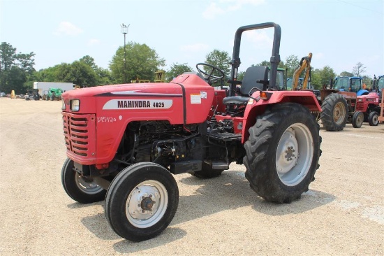 MAHINDRA 4025 FARM TRACTOR