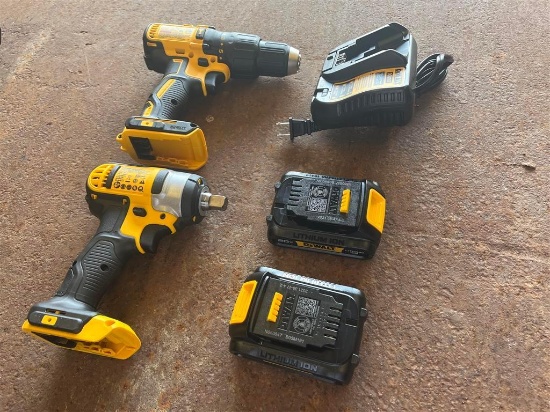 DEWALT IMPACT DRILL SET