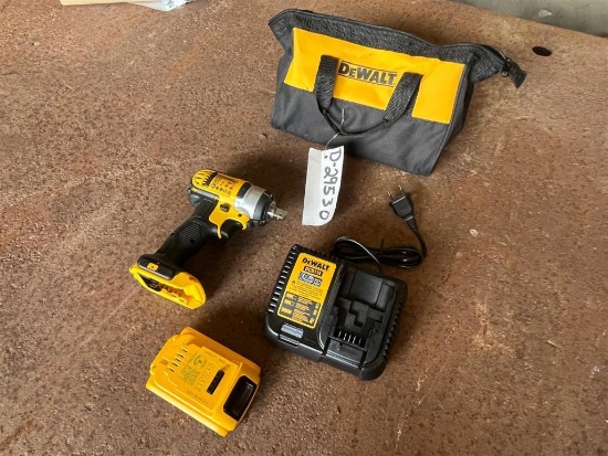 DEWALT 12V DRILL