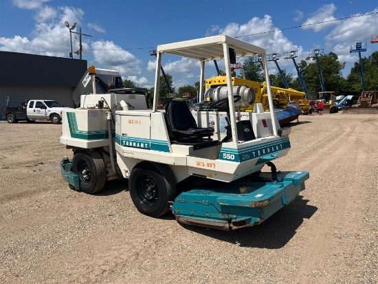TENNANT 550 INDUSTRIAL POWER SCRUBBER