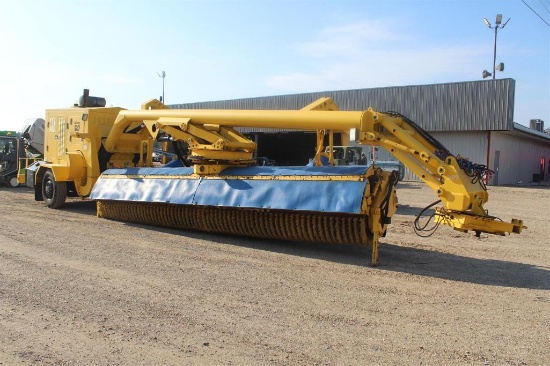 WAUSAU TOW 5220 SWEEPER