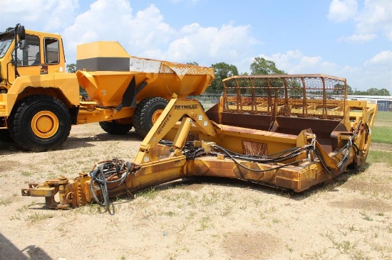 2002 REYNOLDS 18CMX PULL SCRAPER