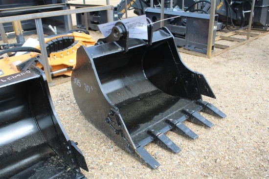LAND HERO HEAVY DUTY 30IN MINI EXCAVATOR BUCKET