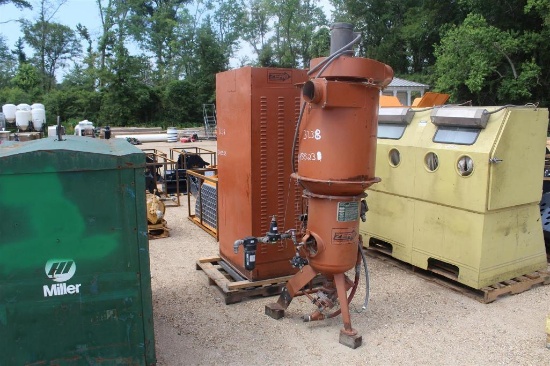 SAND BLASTING POT WITH SAND BAGS