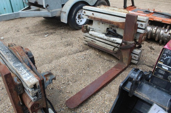 FORK FRAME WITH FORKS
