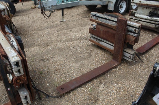 FORK FRAME WITH FORKS