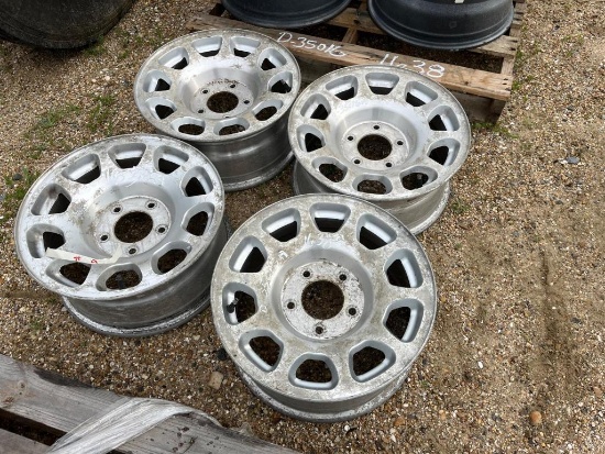PALLET OF 4 NISSAN OEM RIMS