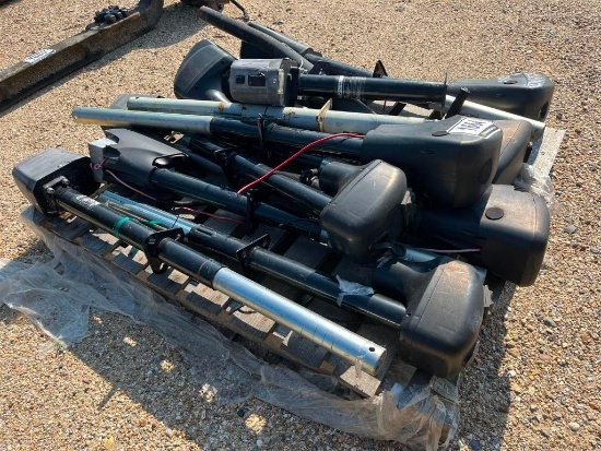 PALLET OF ELECTRIC TRAILER TONGUE JACKS