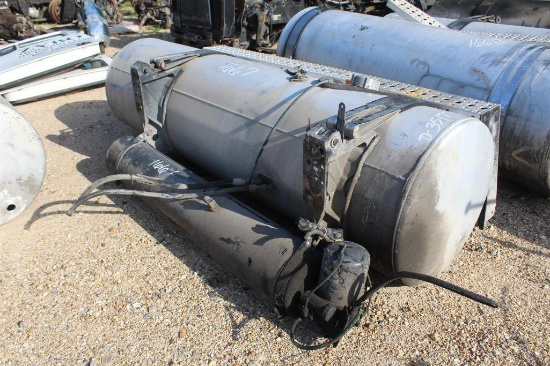140 GALLON TRACTOR TRUCK FUEL TANK