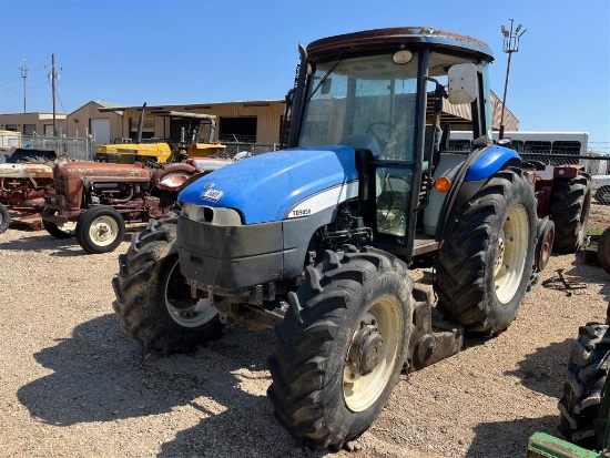 NEW HOLLAND TD5050 FARM TRACTOR | FOR PARTS/REPAIRS