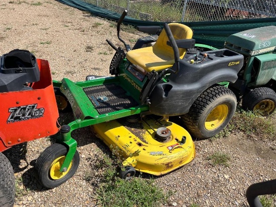 JOHN DEERE EZ TRAK MOWER