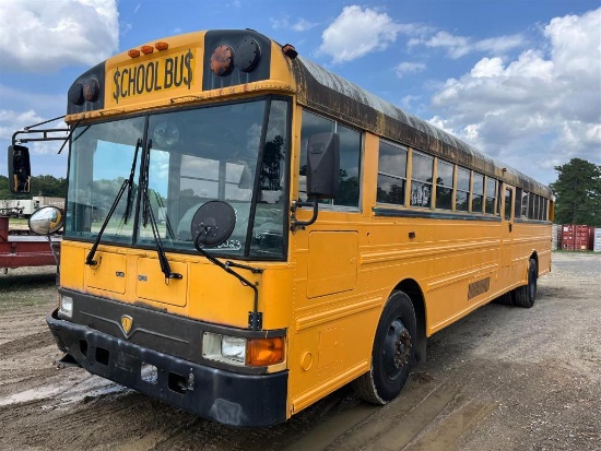 2004 IC BUS