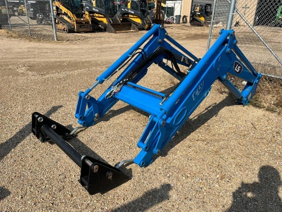 LL8100 FRONT END LOADER WITH BRACKETS FOR TRACTOR